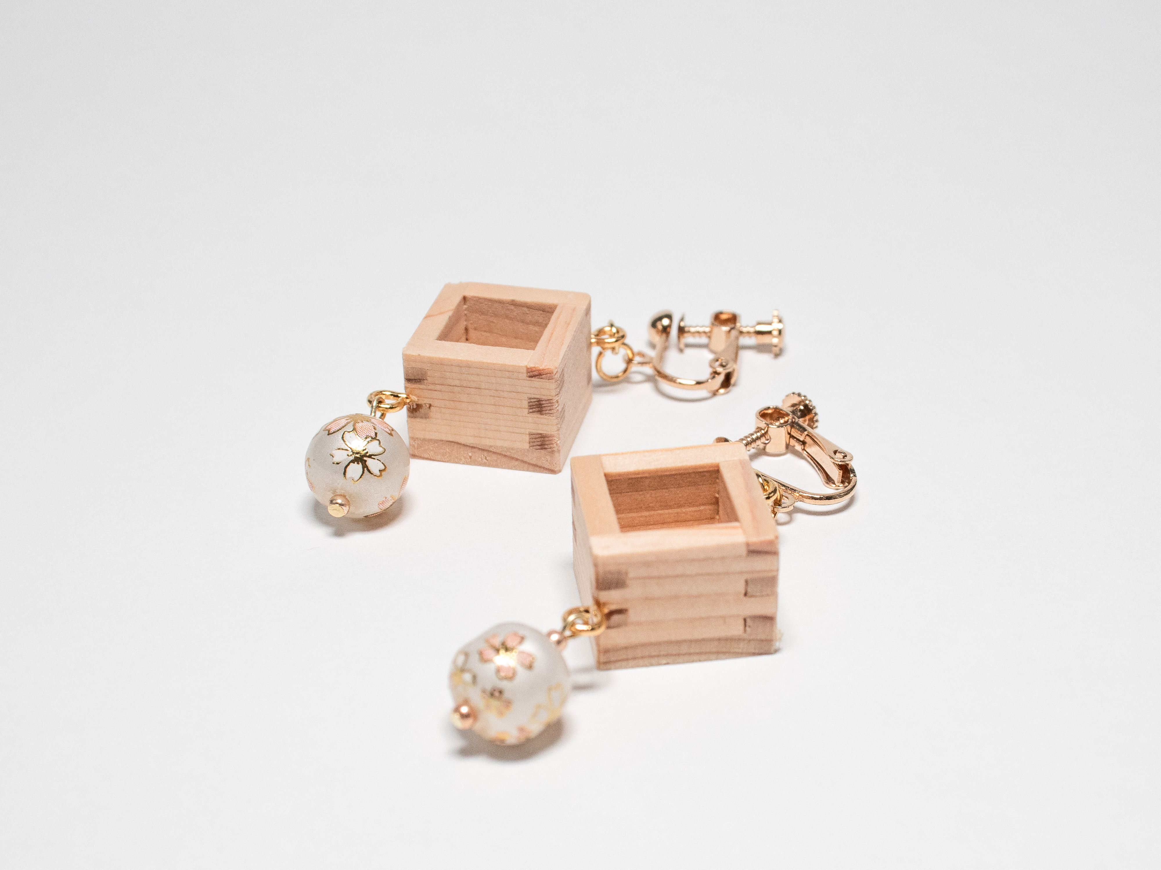 FOMUS Parure EARRING (White blossom)